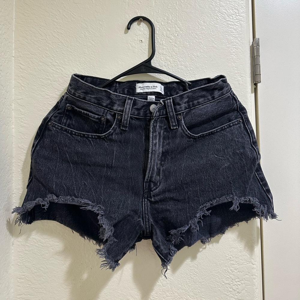 Abercrombie short jean.